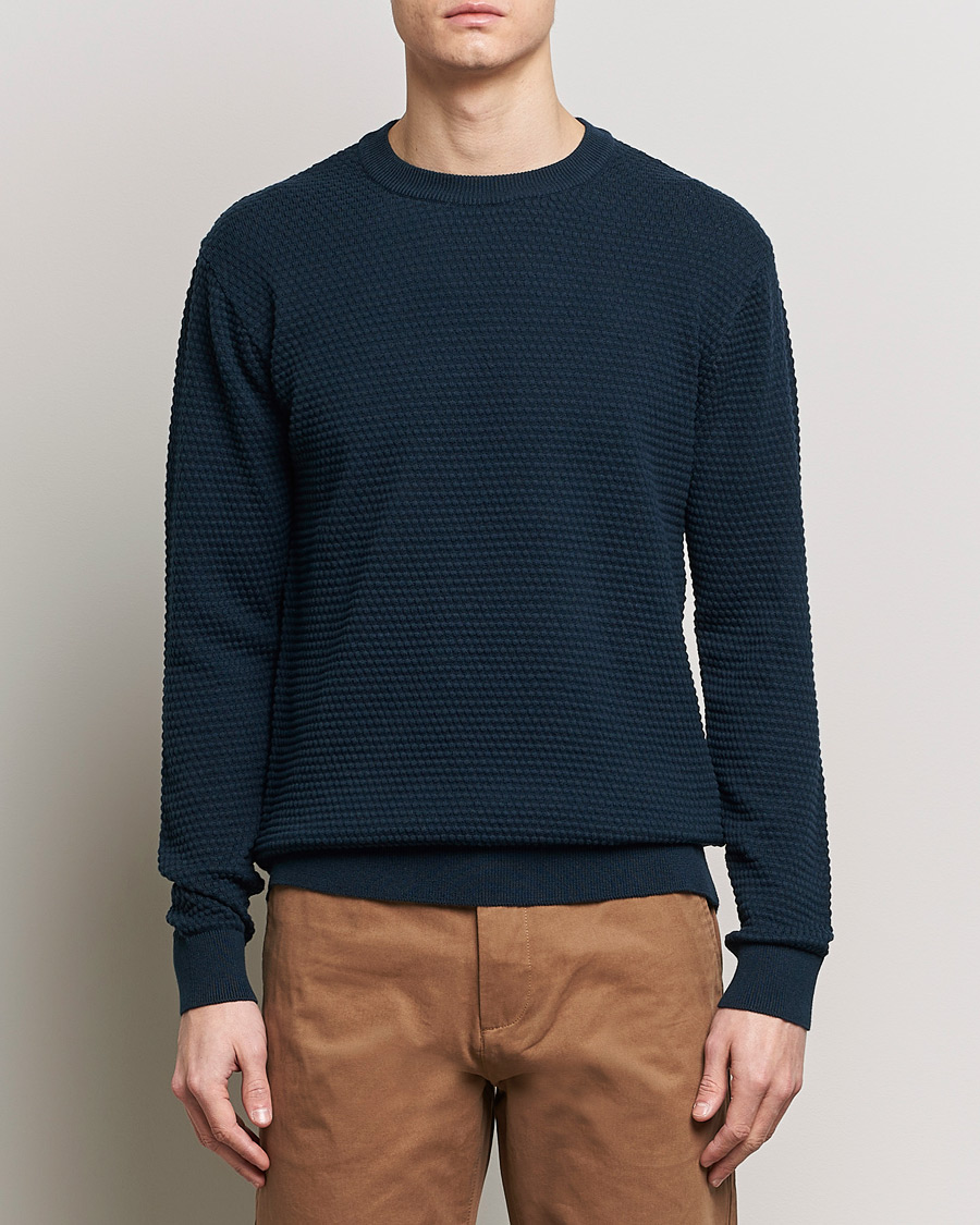 Herren |  | KnowledgeCotton Apparel | Vagn Bubble Knit Cotton Crew Neck Total Eclipse