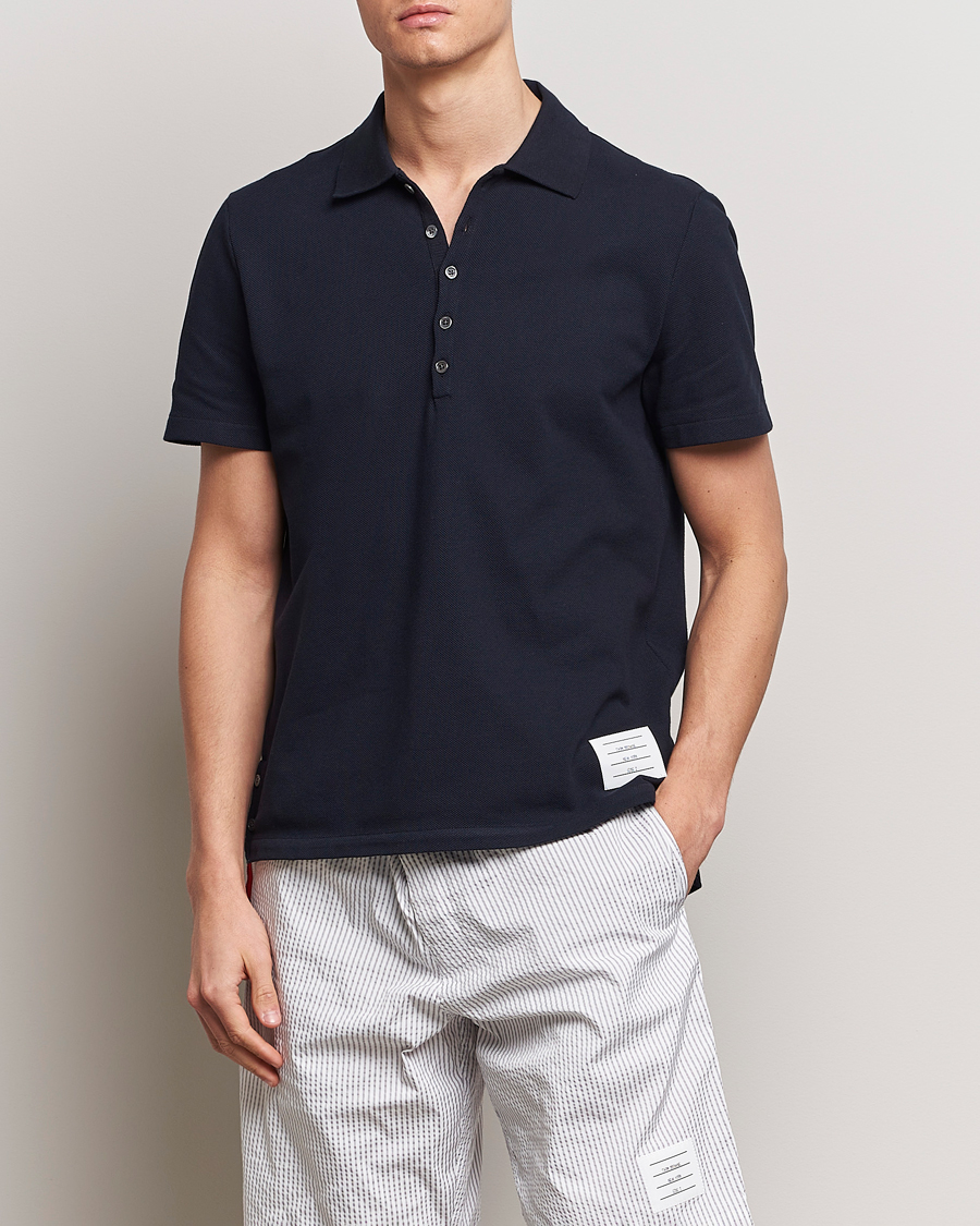Herr | Luxury Brands | Thom Browne | Relaxed Fit Short Sleeve Polo Navy