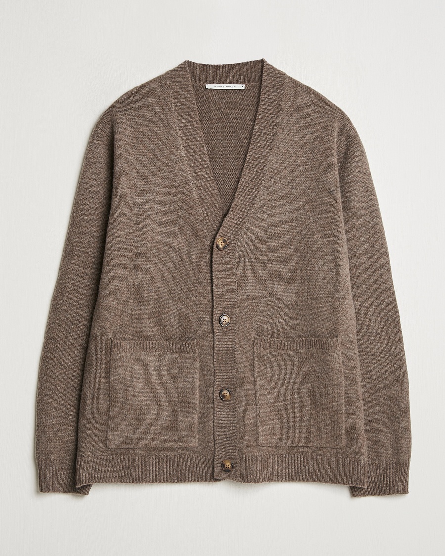 A Day's March Jarrow Lambswool Cardigan Dark Taupe – Braun