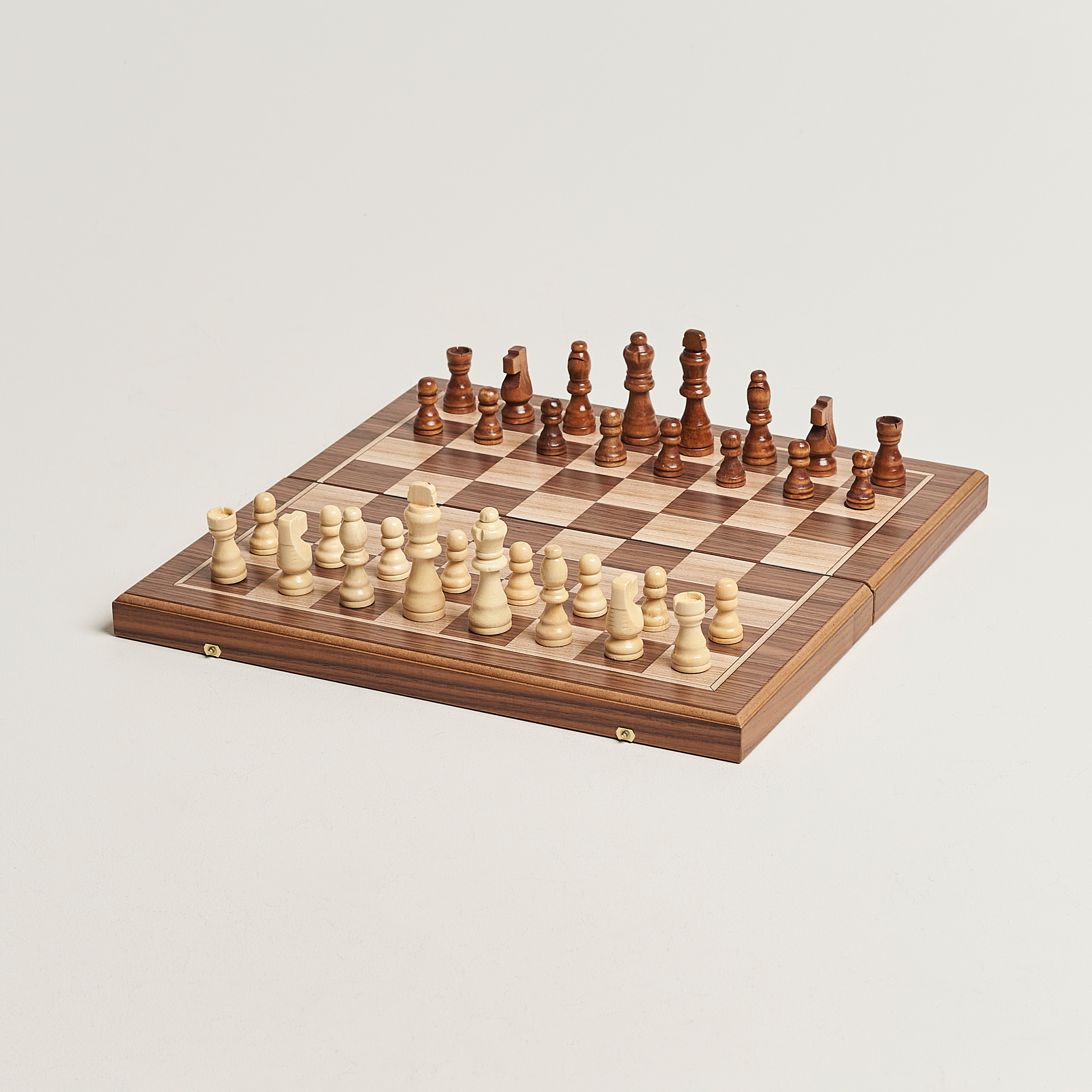 Manopoulos Walnut Chess and Backgammon bei CareOfCarl.de