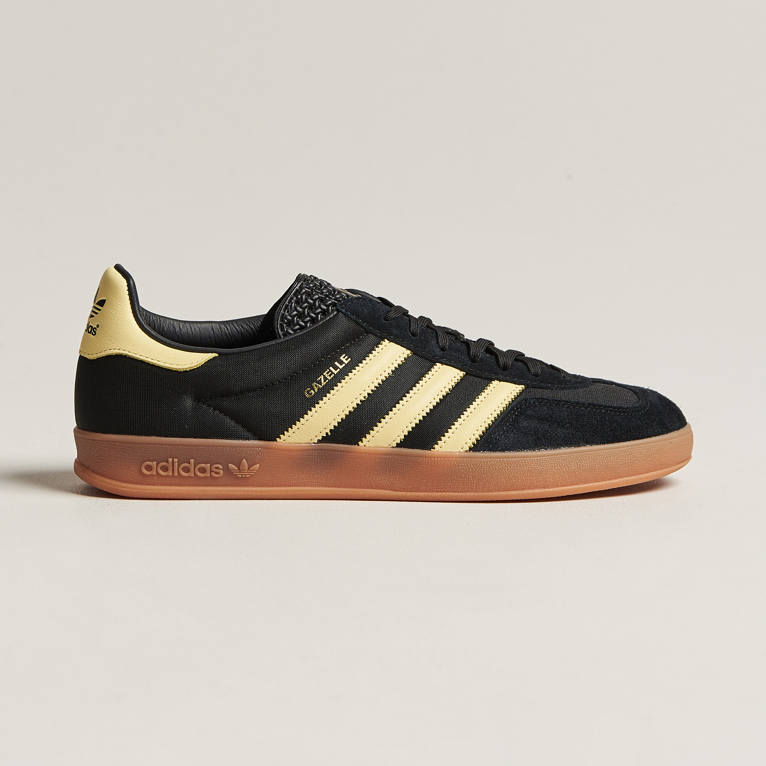 Black and yellow adidas shoes online