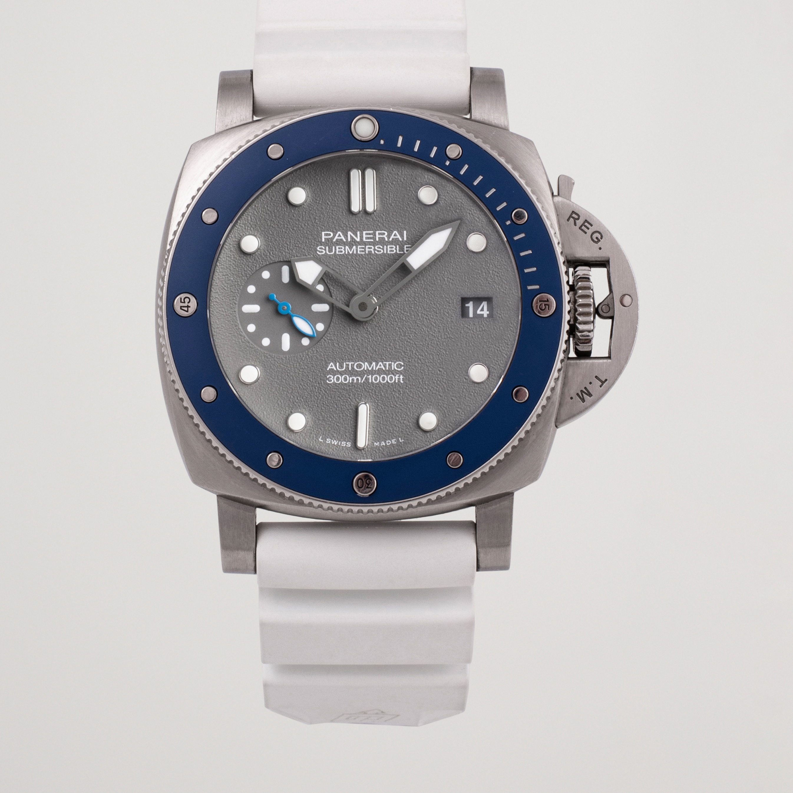 Panerai Pre Owned Luminor Submersible PAM 00959 Silver bei Care of