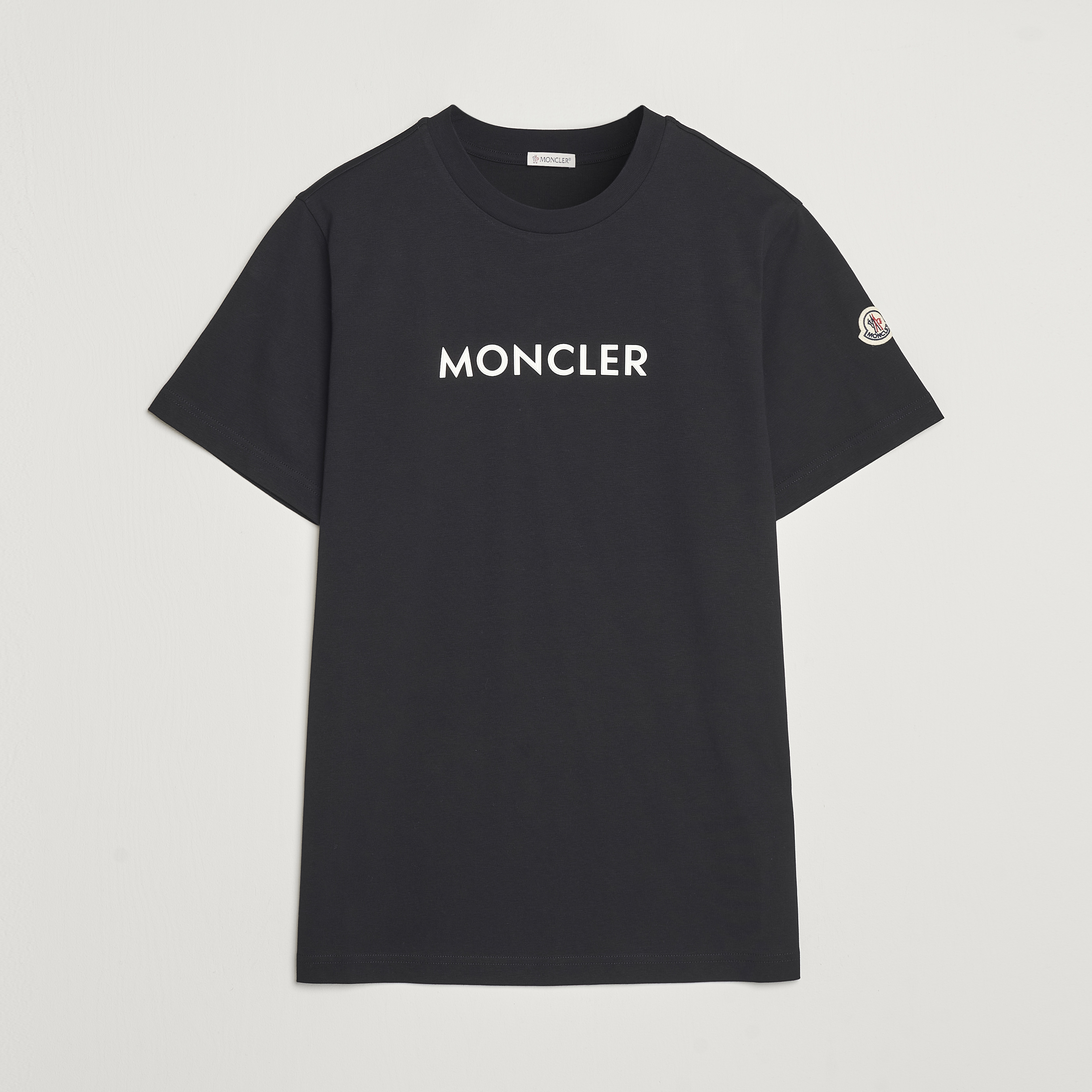 Black and yellow moncler t shirt online