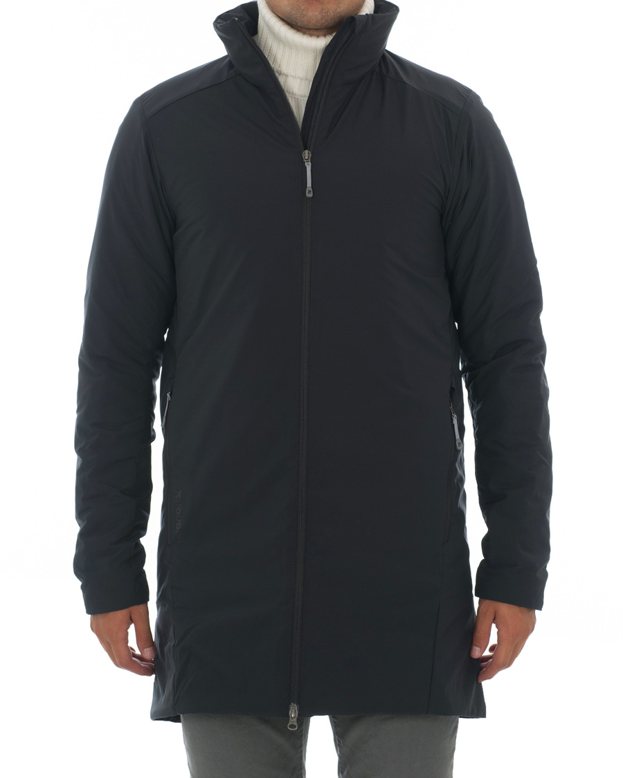 Houdini Add-In Jacket True Black bei CareOfCarl.de