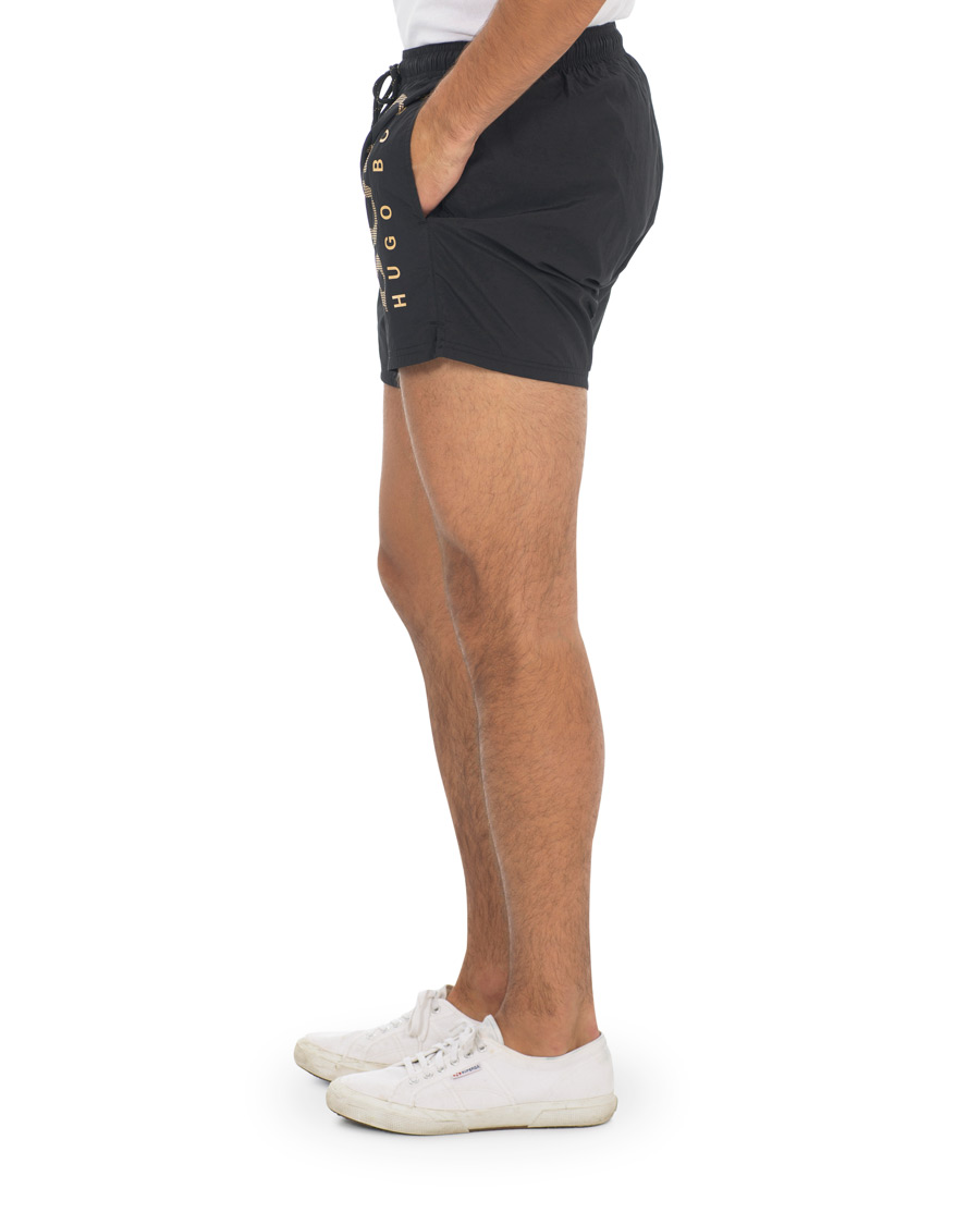 Hugo boss black on sale and gold shorts