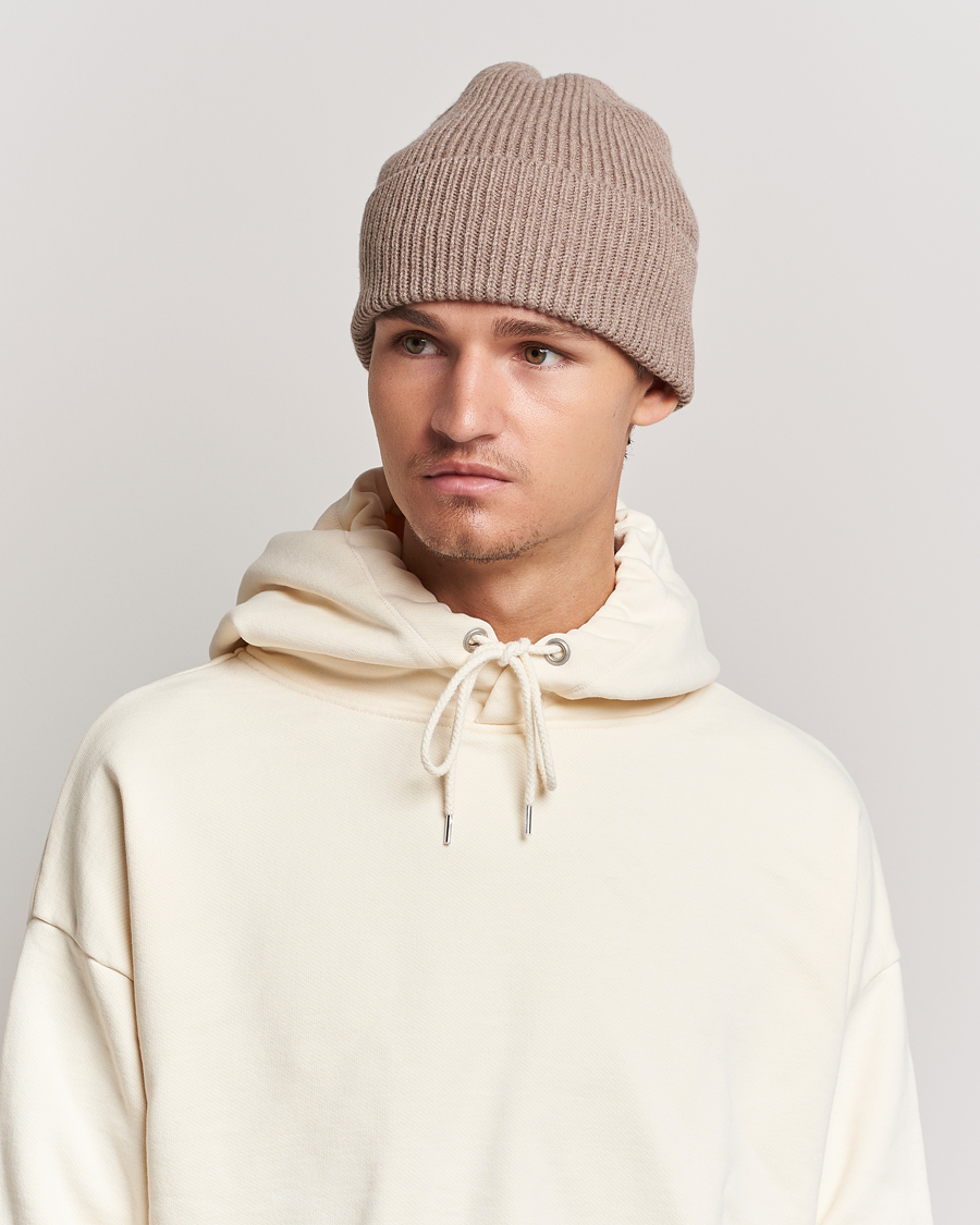 Colorful Standard Merino Wool Beanie Desert Khaki bei CareOfCarl.de