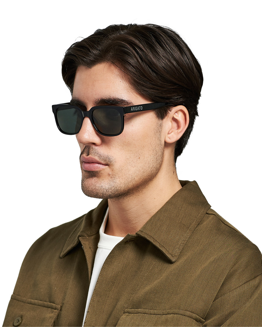 Axel Arigato Jet Square Sunglasses Black bei Care of Carl