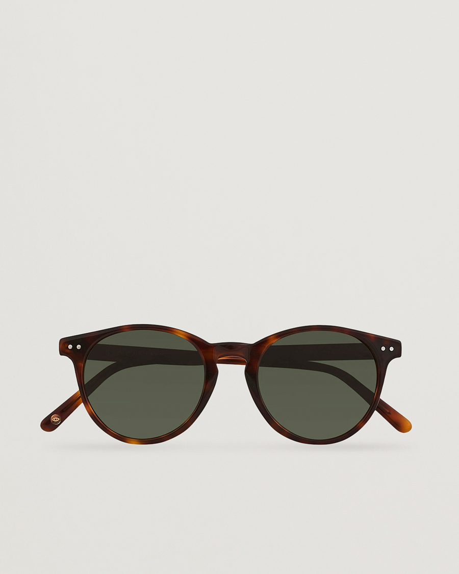 classic tortoise shell sunglasses