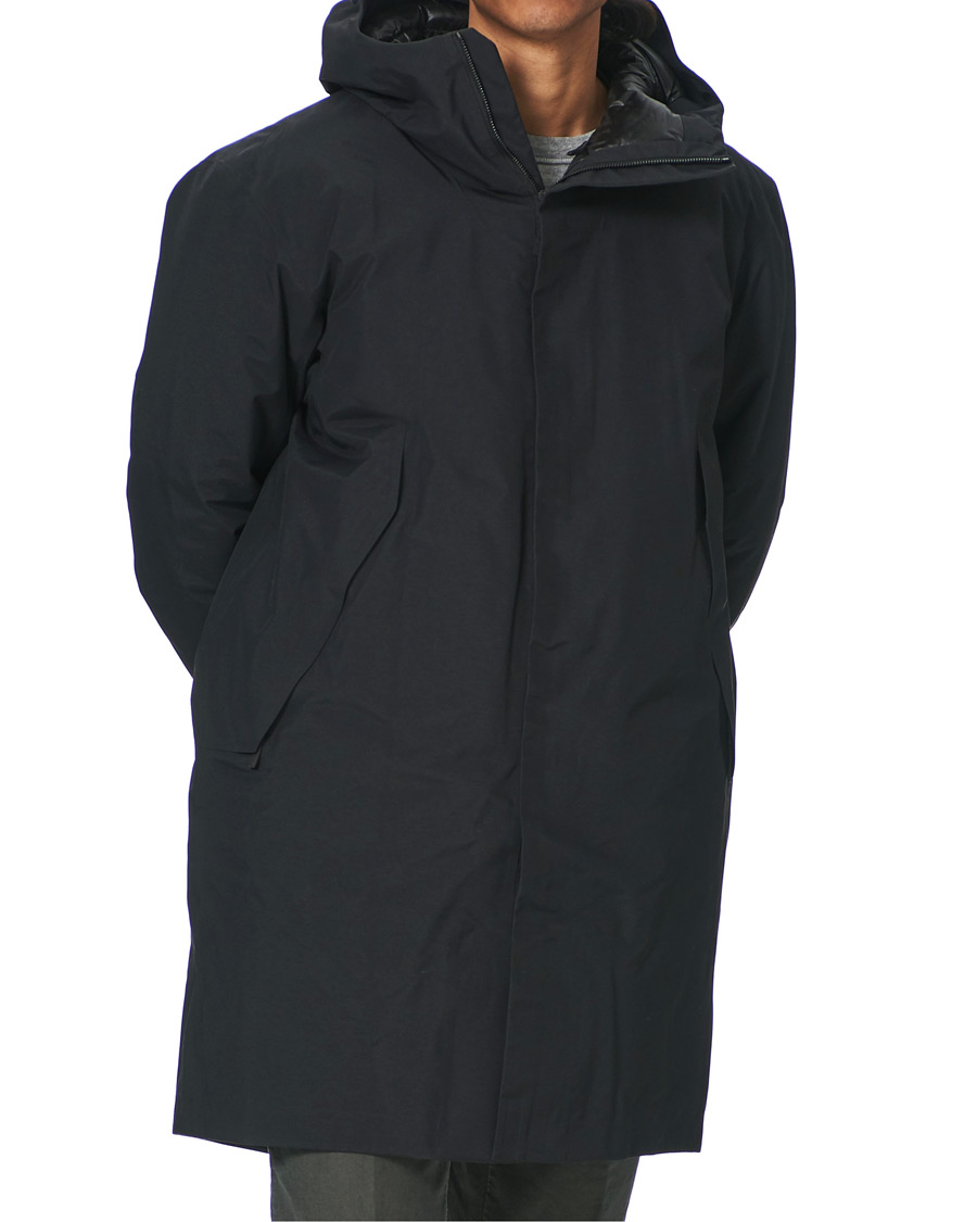 Arc'teryx Veilance Monitor Down Coat Black bei CareOfCarl.de