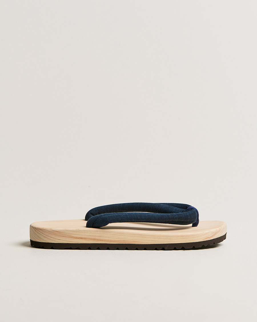 Beams Japan Wooden Geta Sandals Navy bei Care of Carl