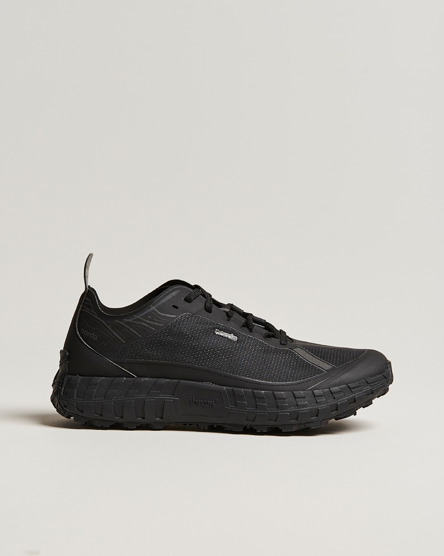 Norda 001 Running Sneakers Stealth Black