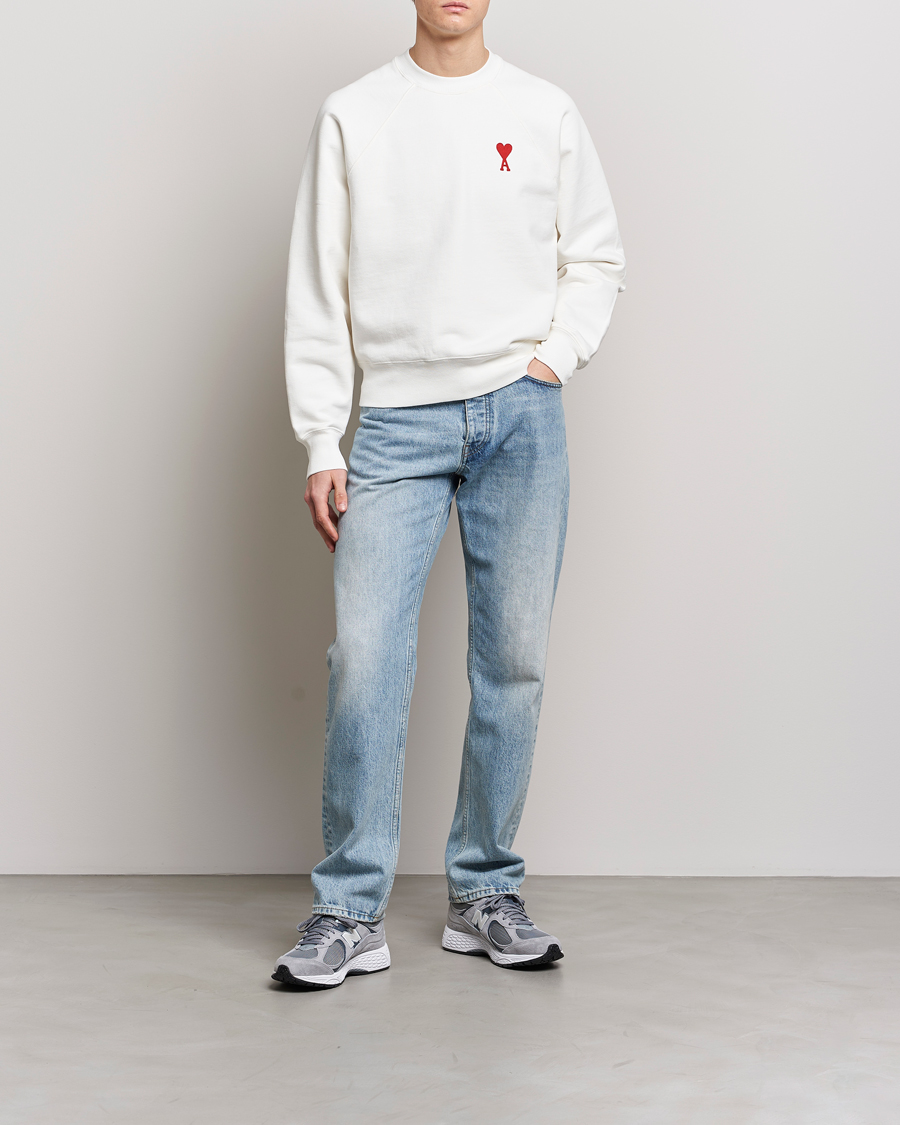 Big white sweatshirt online