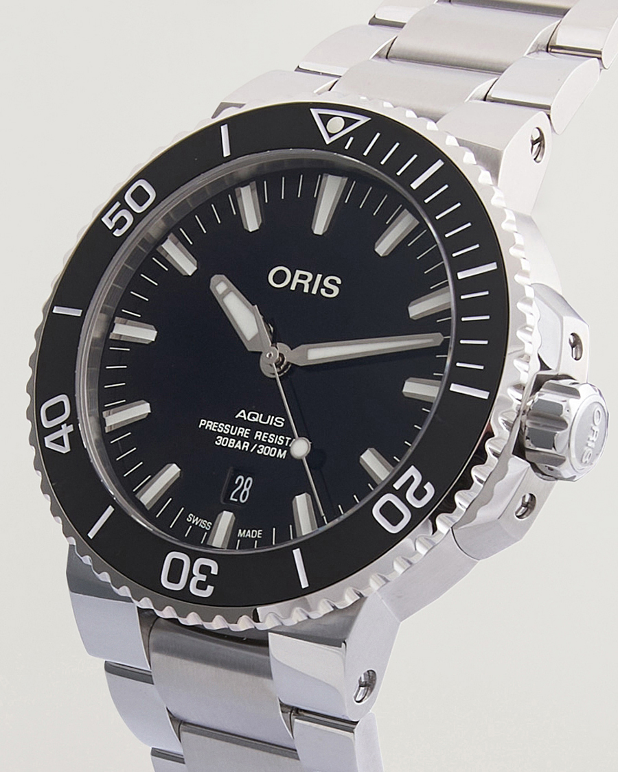 Oris Aquis Date 43 5mm Polished Black bei Care of Carl