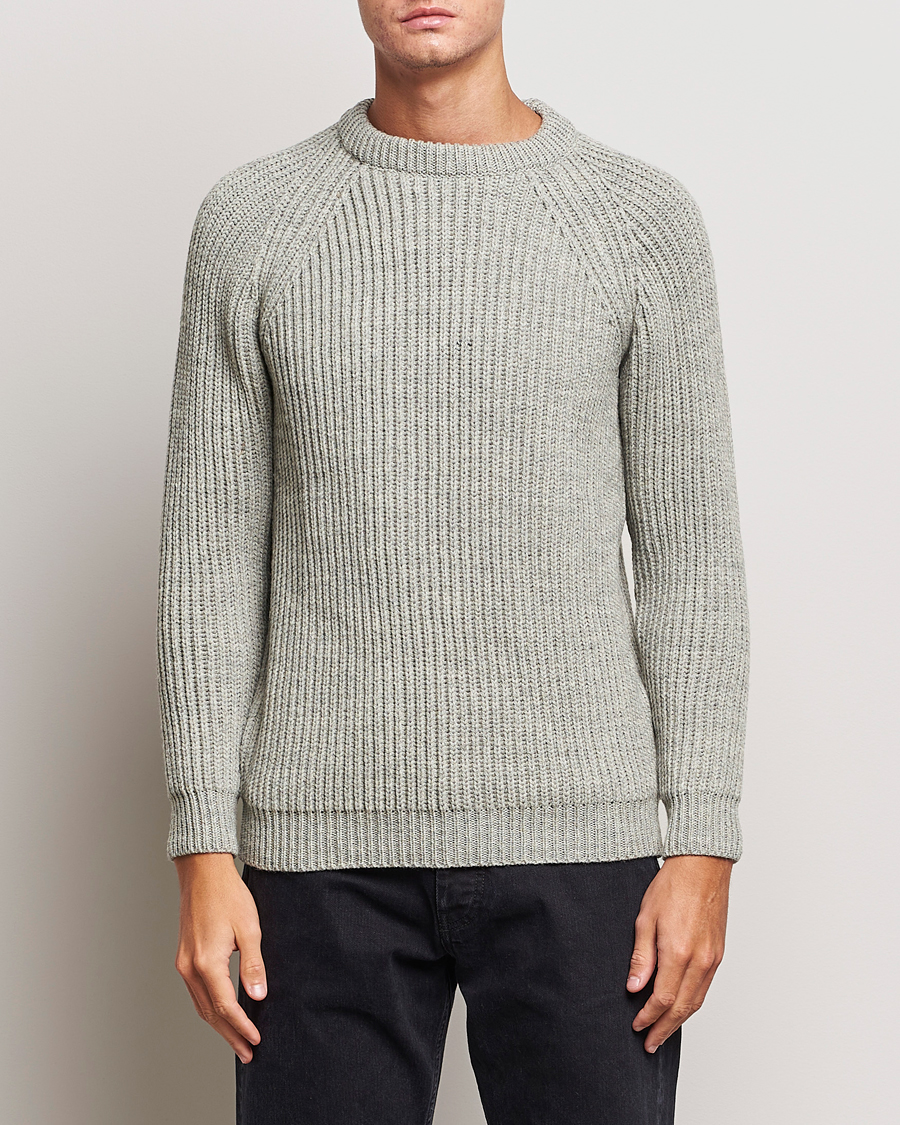 Herren |  | Gloverall | Fisherman Rib Chunky Wool Crew Light Grey