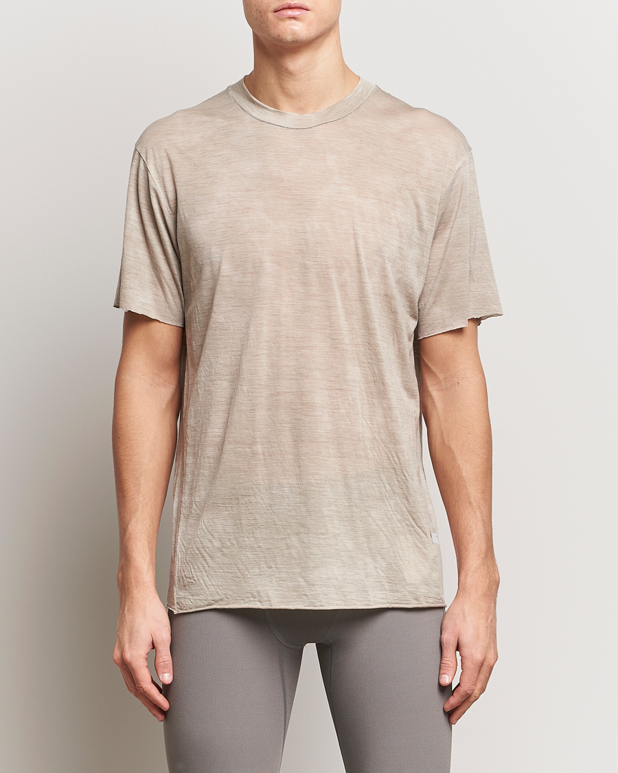 Herren | T-Shirts | Satisfy | CloudMerino T-Shirt Sun Bleached Greige