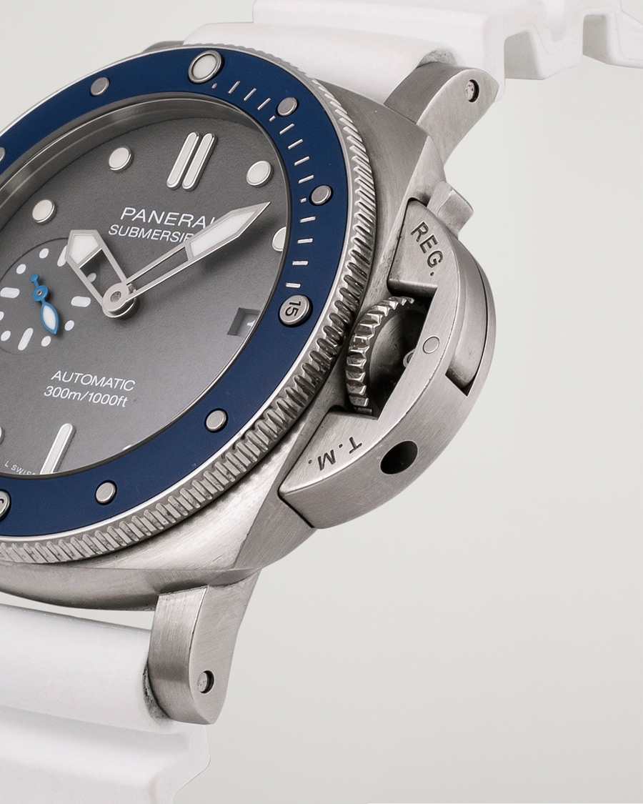 Panerai Pre Owned Luminor Submersible PAM 00959 Silver bei Care of