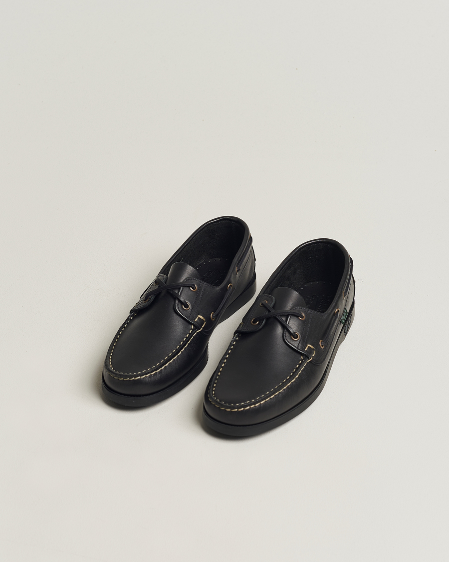 Black and white boat shoes online