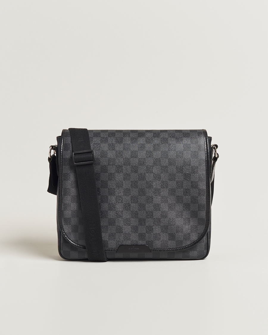 Supreme lv shoulder bag black sale