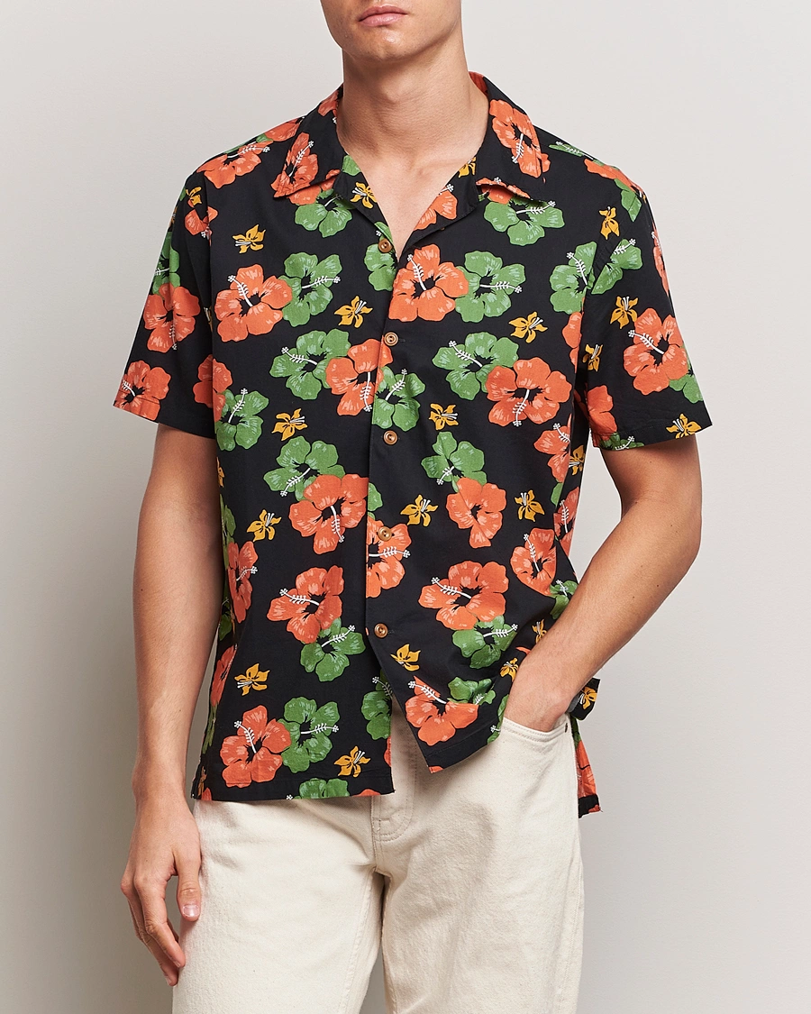 Herren | Neu im Onlineshop | Nudie Jeans | Arvid Flower Hawaii Shirt Black
