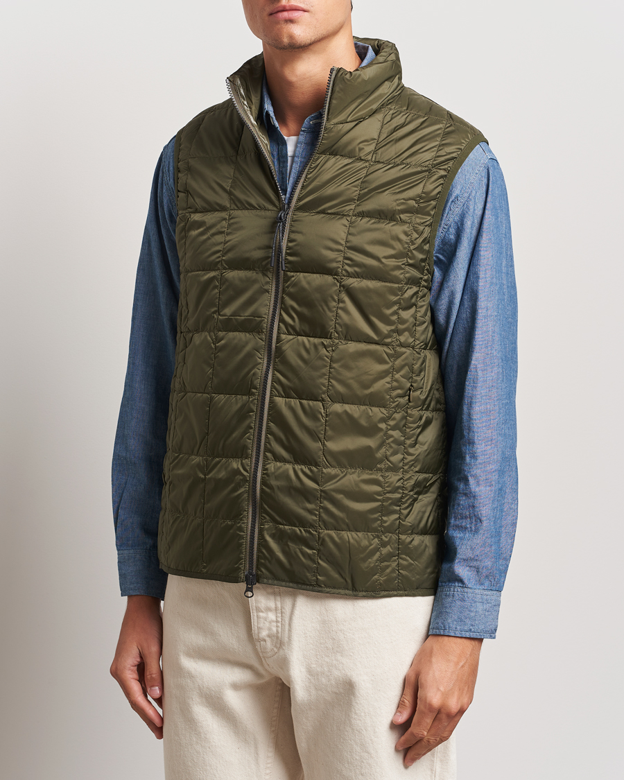 Herren | Westen | TAION | High Neck Full Zip Lightweight Down Vest Dark Olive