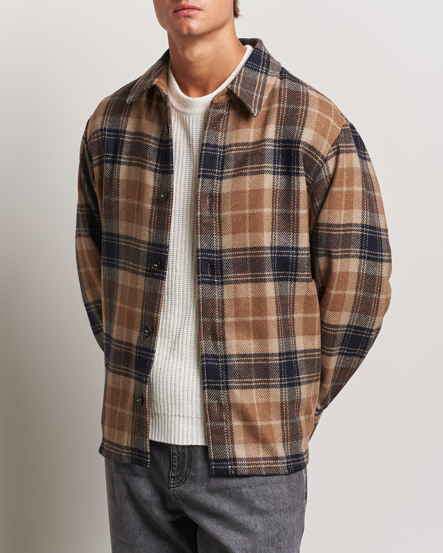 Herren | An overshirt occasion | A.P.C. | Bobby Wool Checked Overshirt Beige Check