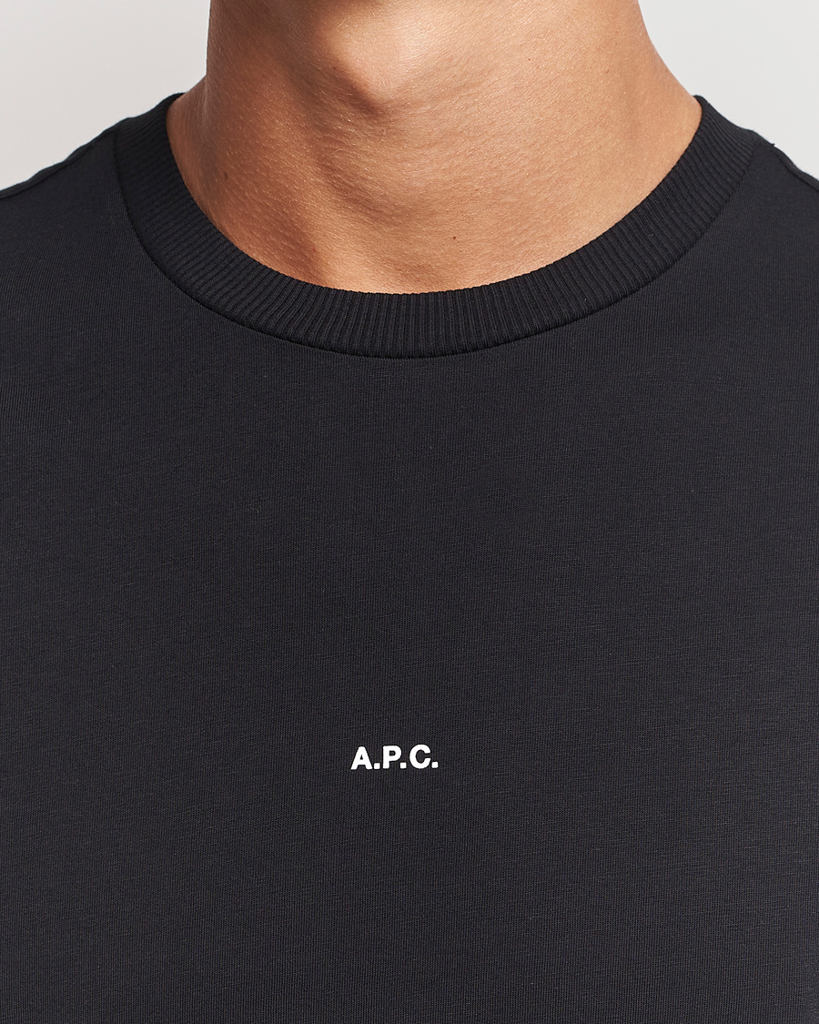 A.P.C. Boxy Micro Center Logo T Shirt Black bei Care of Carl