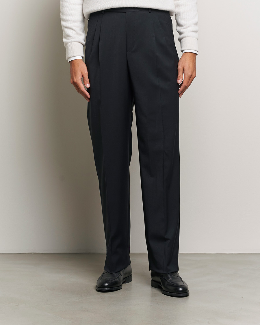 Herren | Luxury Classics | Brioni | Pleated Wool Trousers Navy