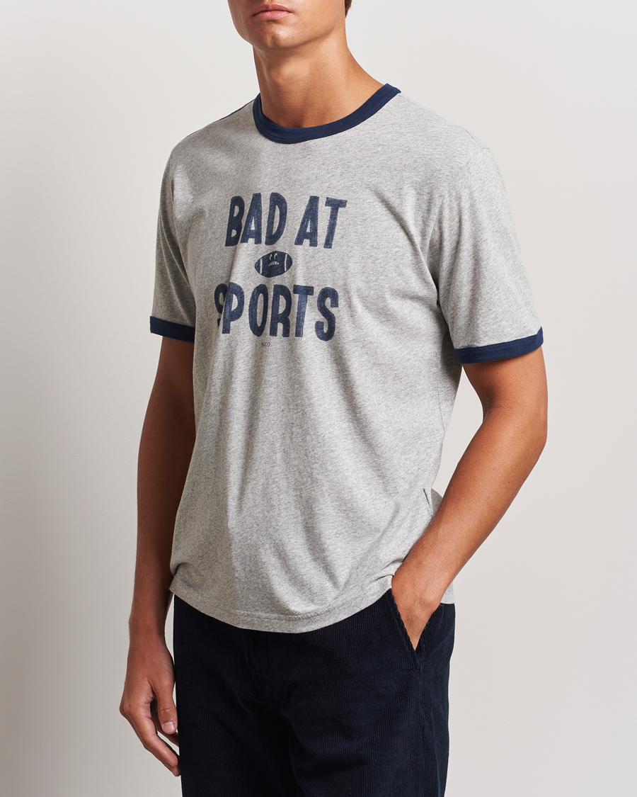 Herren | Nudie Jeans | Nudie Jeans | Ricky Bad At Sport T-Shirt Grey Melange