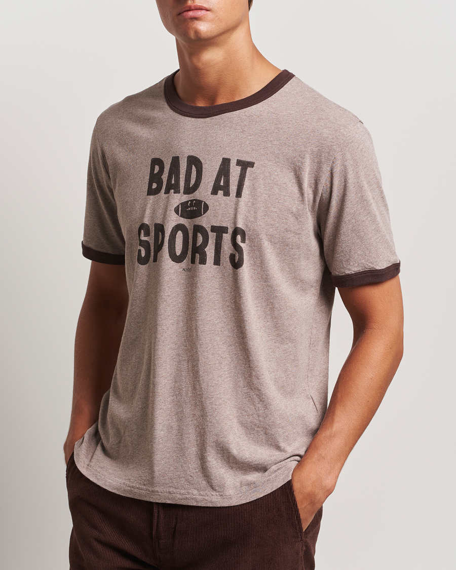 Herren | Nudie Jeans | Nudie Jeans | Ricky Bad At Sport T-Shirt Beige Melange