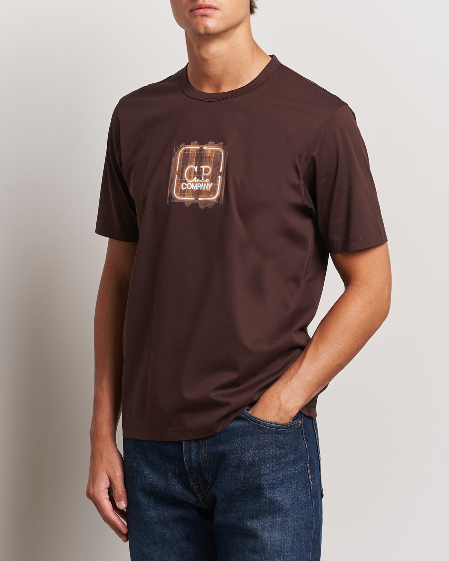 Herren |  | C.P. Company | Metropolis Mercerized Chest Logo T-Shirts Brown