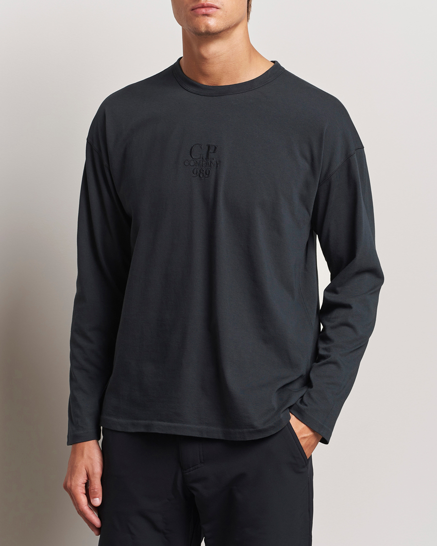 Herren | Langarm T-Shirt | C.P. Company | Box Fit Tonal Logo Long Sleeve T-shirt Washed Black