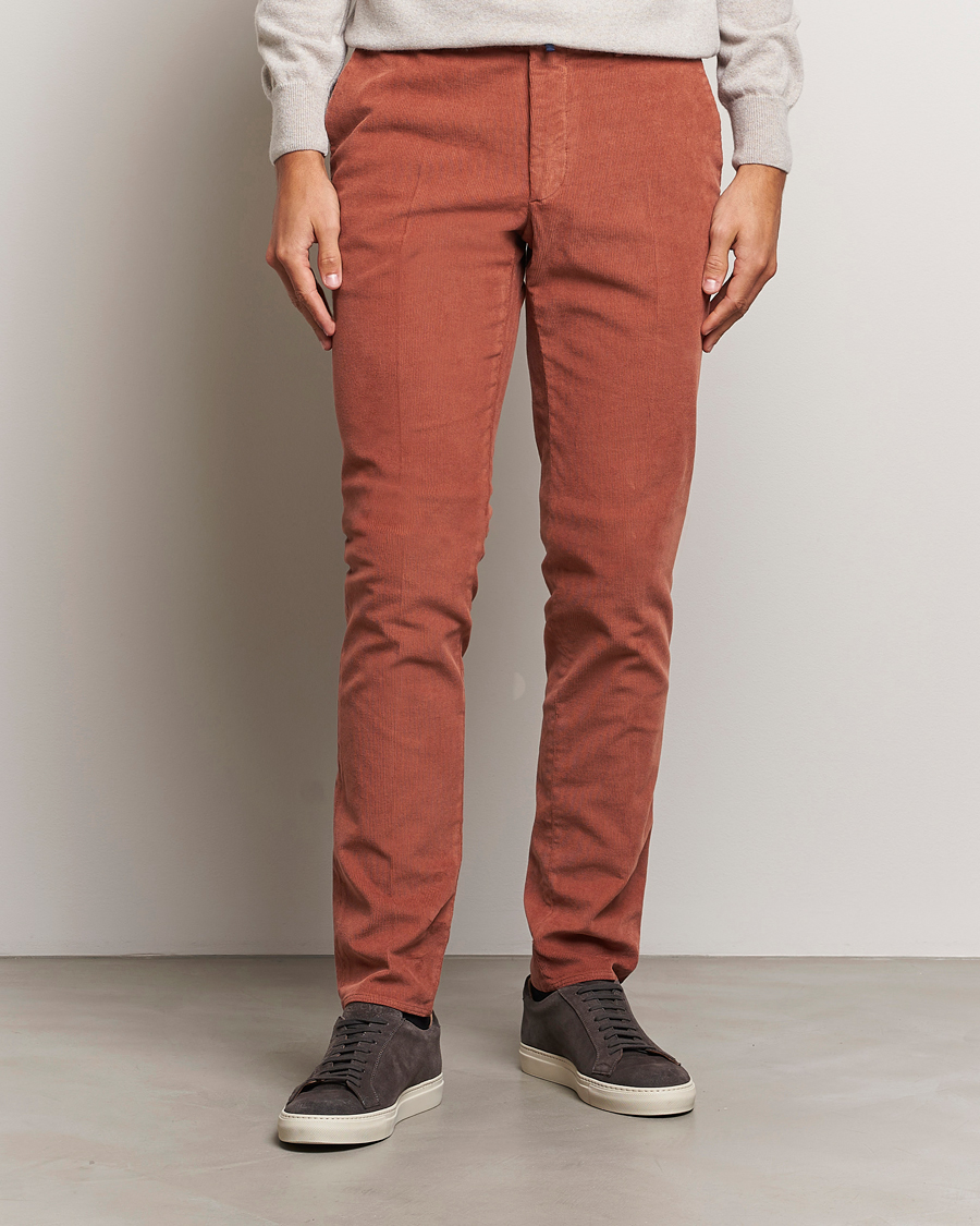 Herren |  | Incotex | Slim Fit Baby Corduroy Trousers Vintage Red