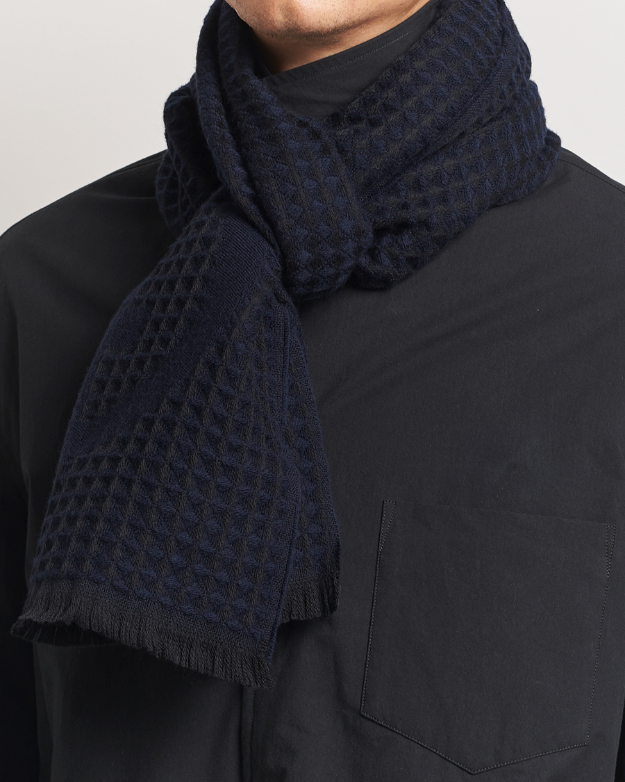 Herren |  | Giorgio Armani | Wool Waffle Knit Scarf Navy