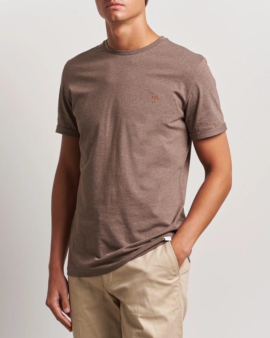 Herren | Neue Produktbilder | LES DEUX | Nørregaard T-Shirt Charcoal Melange
