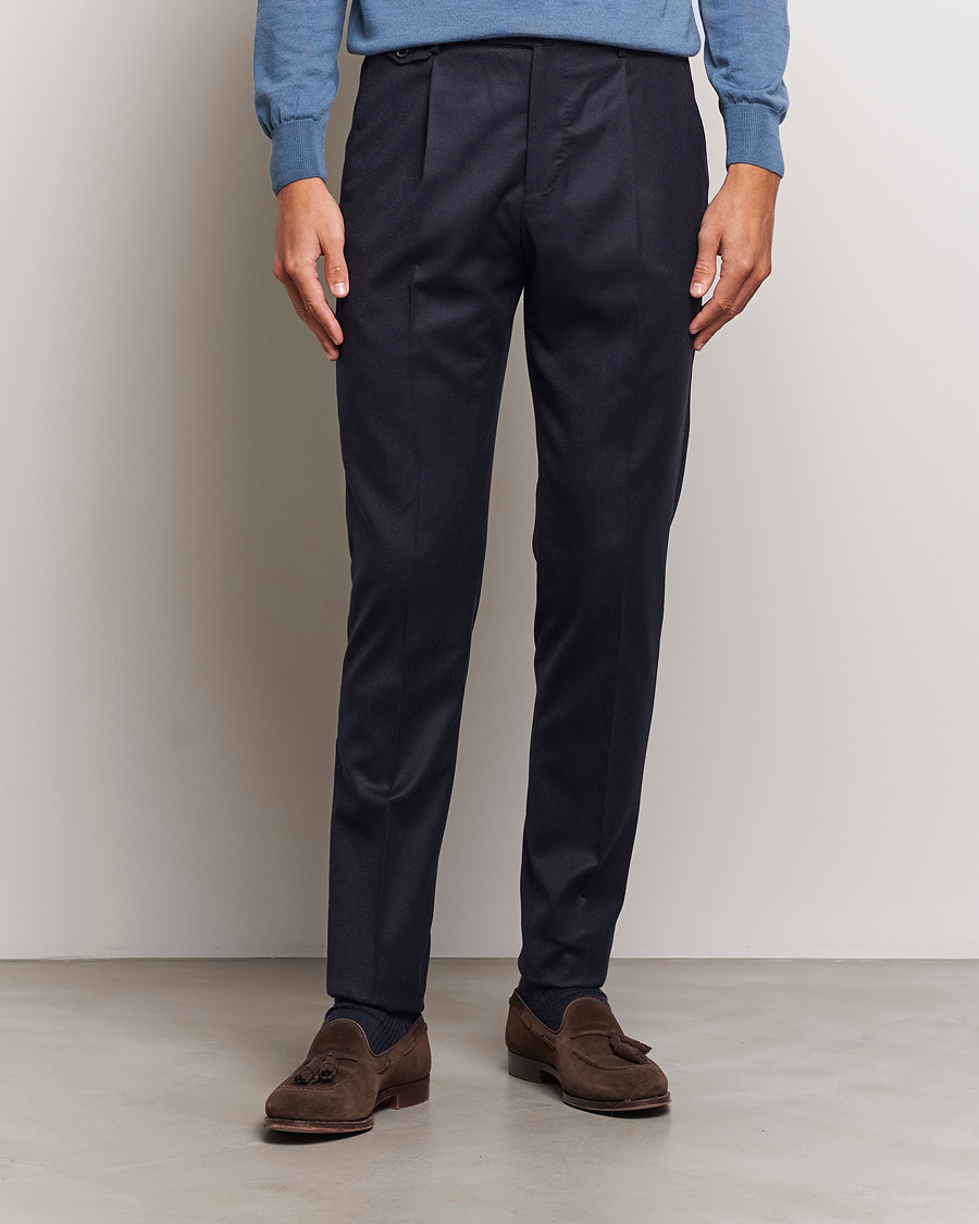 Herren |  | PT01 | Slim Fit Pleated Flannel Trousers Navy