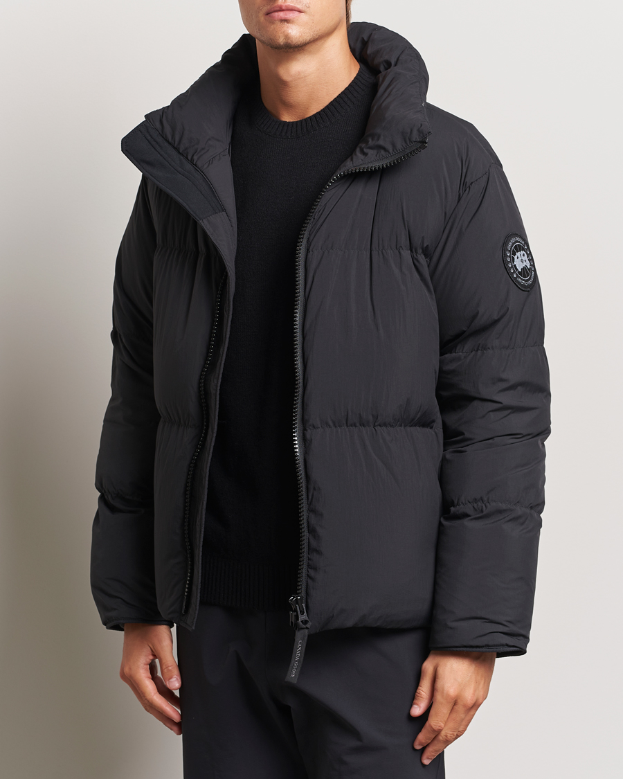 Black canada goose puffer jacket on sale