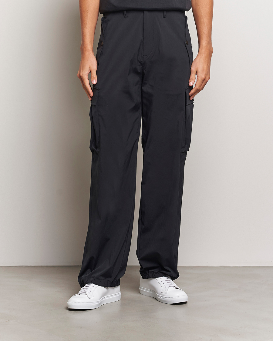 Herren | Business & Beyond - Casual | J.Lindeberg | Cosmo Tech Cargo Pants Black